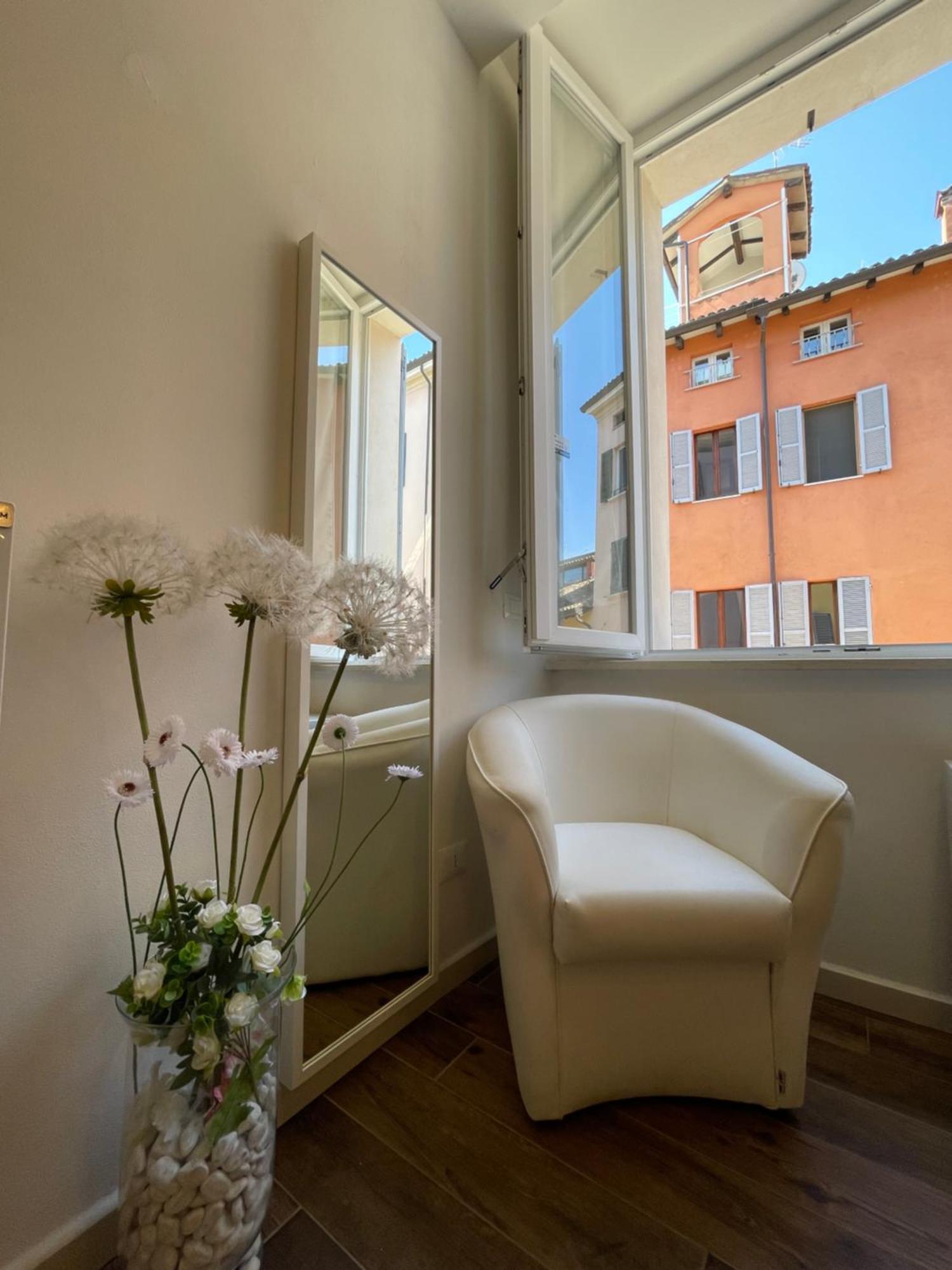 Luxury 3 Al Duomo Di Parma Apartment Exterior photo
