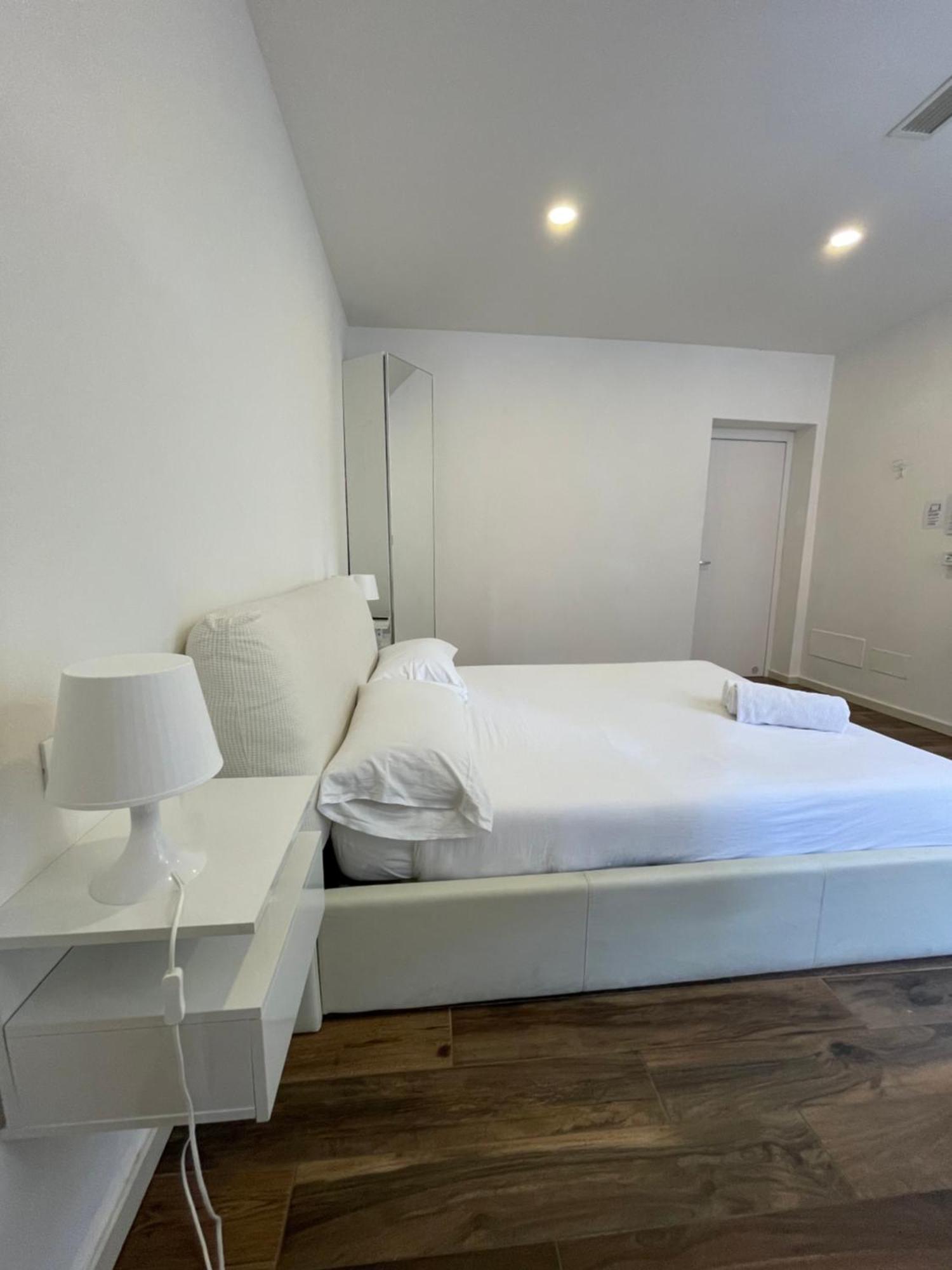 Luxury 3 Al Duomo Di Parma Apartment Exterior photo